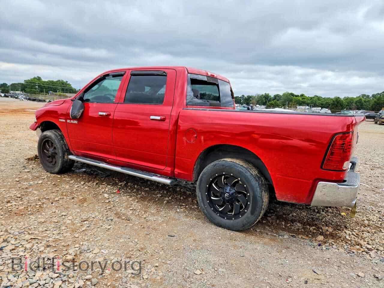 2010 DODGE RAM 1500 - VIN: 1D7RV1CT6AS150338 - Фото 2