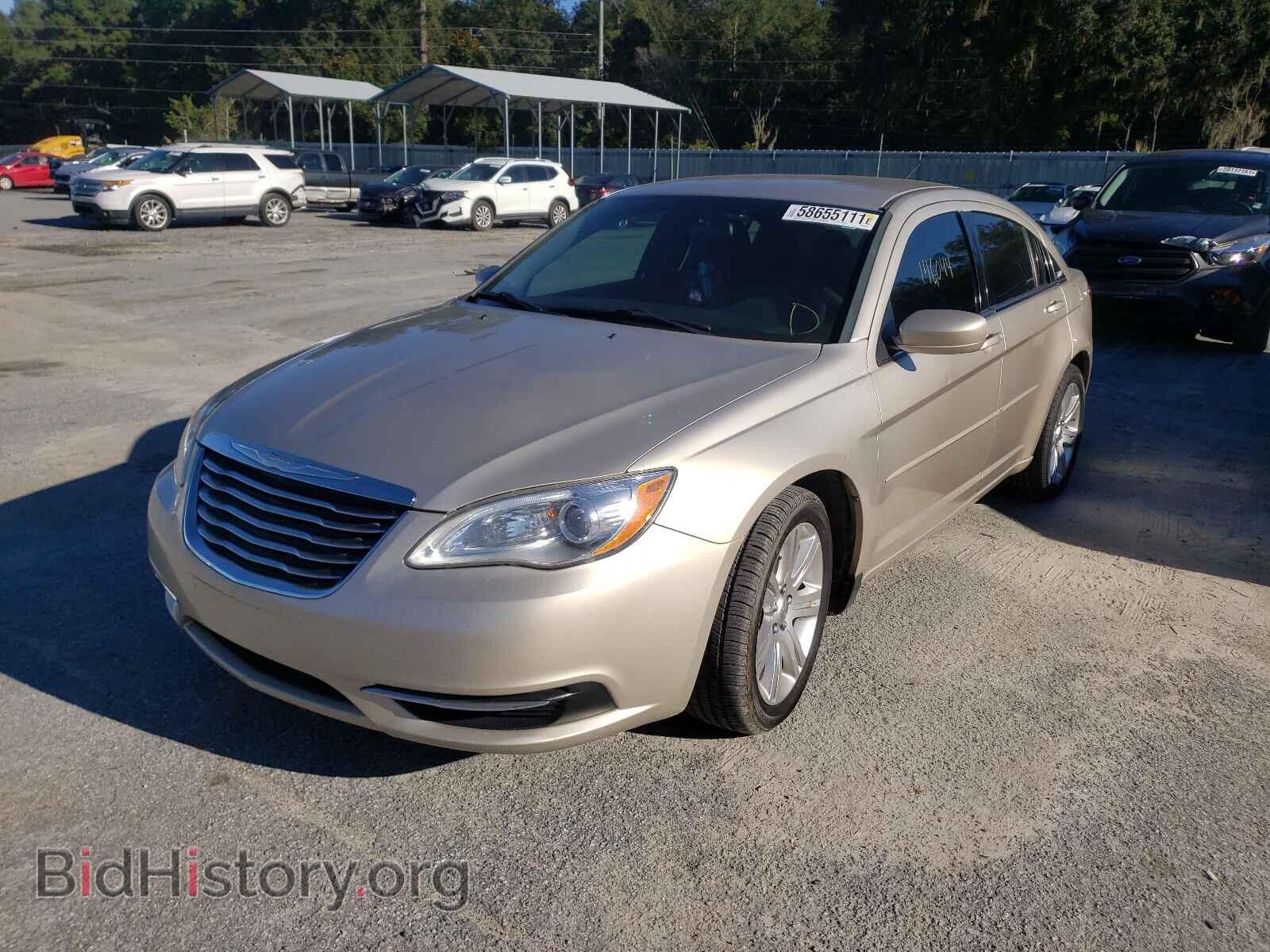 2013 CHRYSLER 200 - VIN: 1C3CCBBB8DN656202 - Фото 2