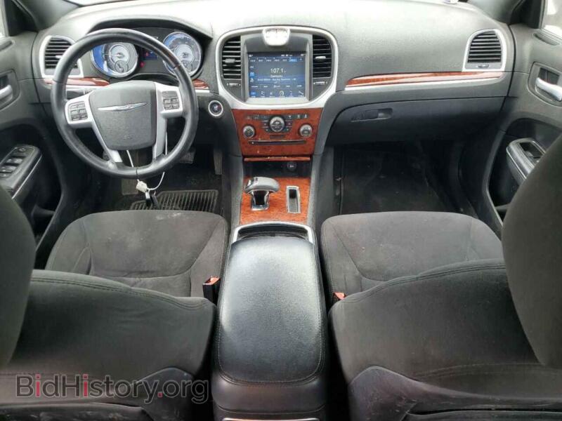 2012 Chrysler 300 (VIN 2C3CCAAG4CH166340) — photo 8 of 12