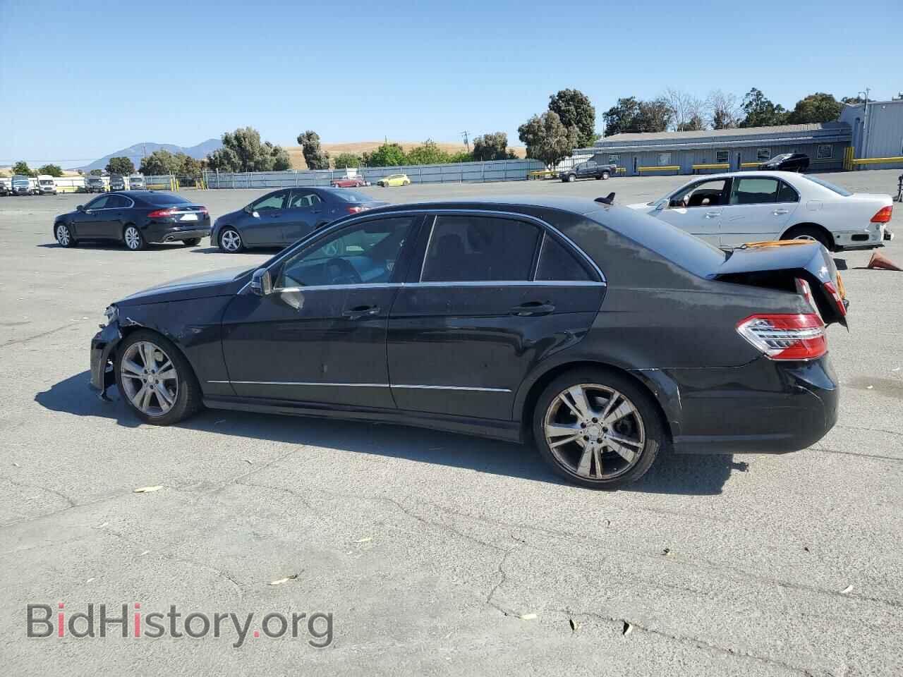 2013 MERCEDES-BENZ E-CLASS - VIN: WDDHF5KB5DA704424 - Фото 2