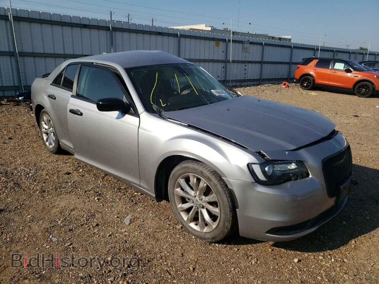 Фотография 2C3CCAAG9JH151619 - CHRYSLER 300 2018