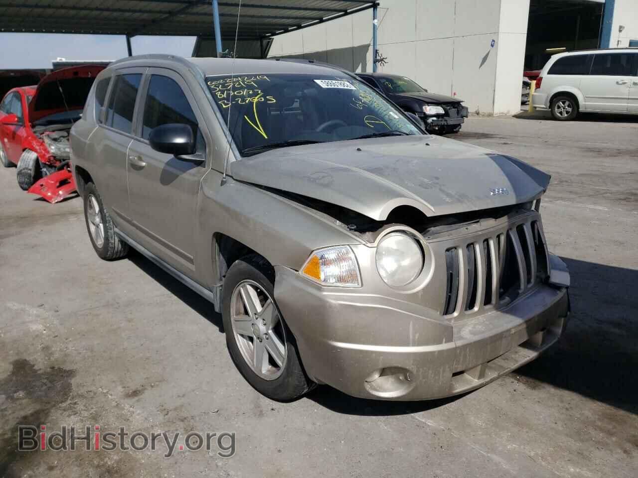 Фотография 1J4NT4FB2AD608930 - JEEP COMPASS 2010