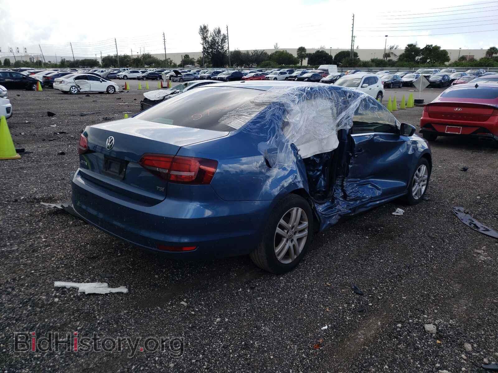 2017 VOLKSWAGEN JETTA - VIN: 3VW2B7AJ1HM274753 - Фото 4