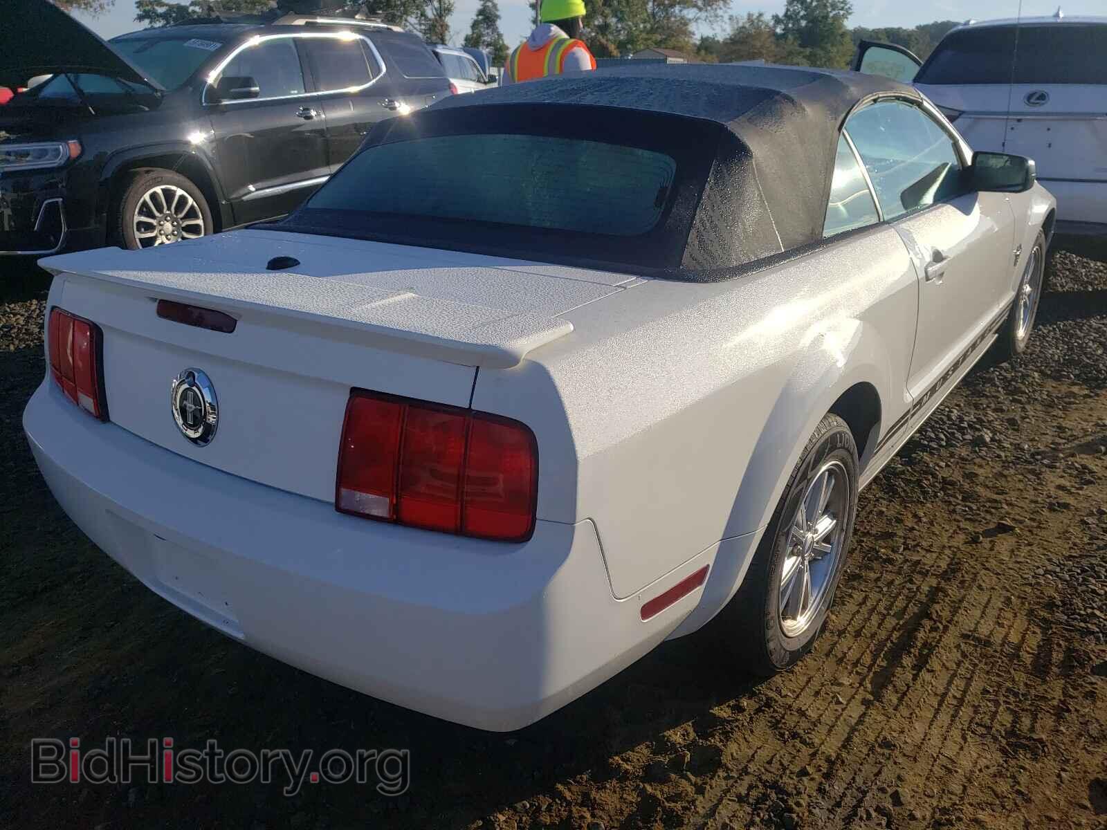 2009 FORD MUSTANG - VIN: 1ZVHT84N495115731 - Фото 4