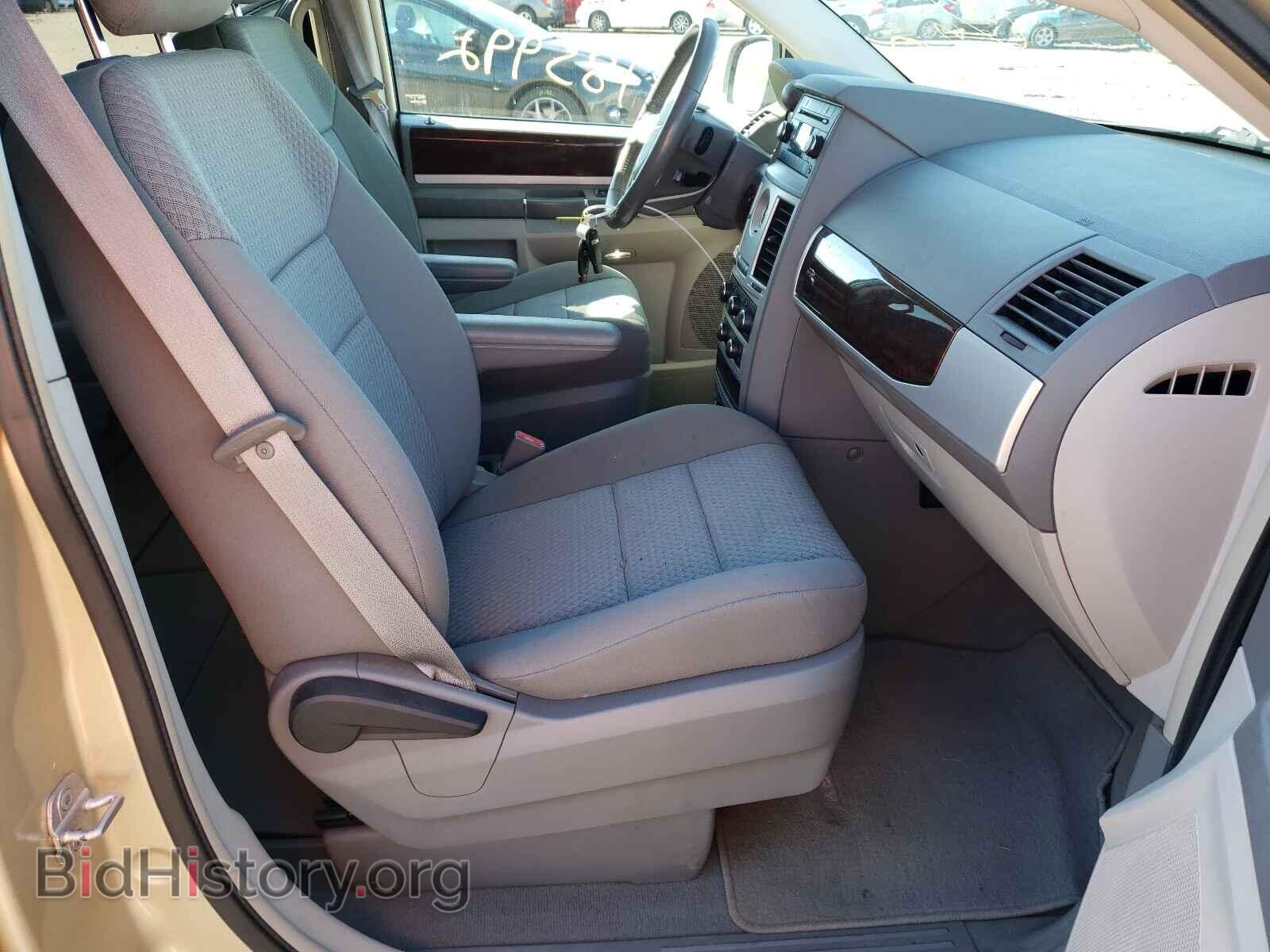 2010 CHRYSLER MINIVAN - VIN: 2A4RR5D17AR298433 - Фото 5