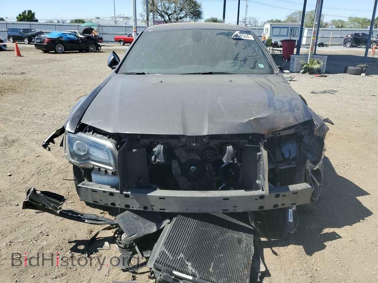 2019 CHRYSLER 300 - VIN: 2C3CCABG9KH562910 - Фото 5