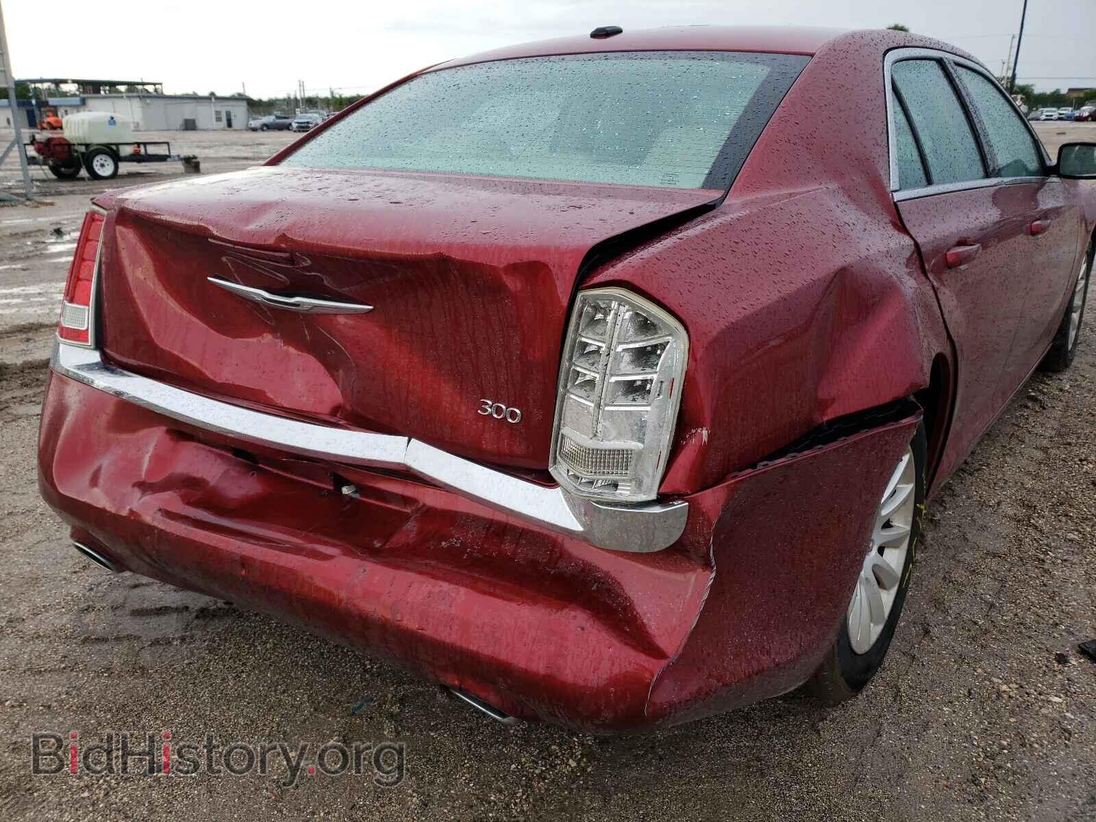 2014 CHRYSLER 300 - VIN: 2C3CCAAG6EH127963 - Фото 9
