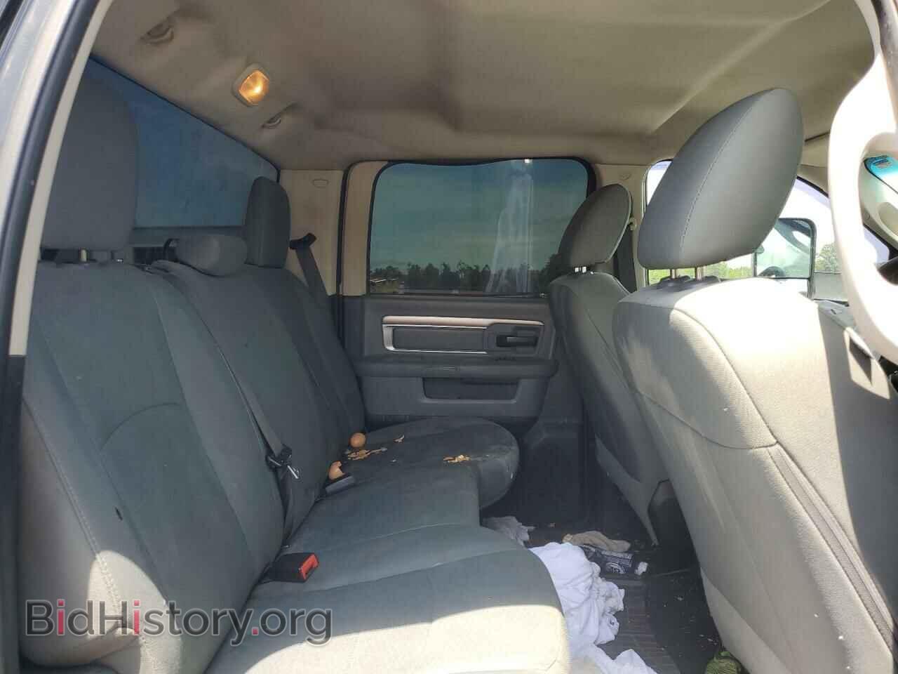 2016 RAM All Models - VIN: 3C6UR5CL9GG223385 - Photo 10