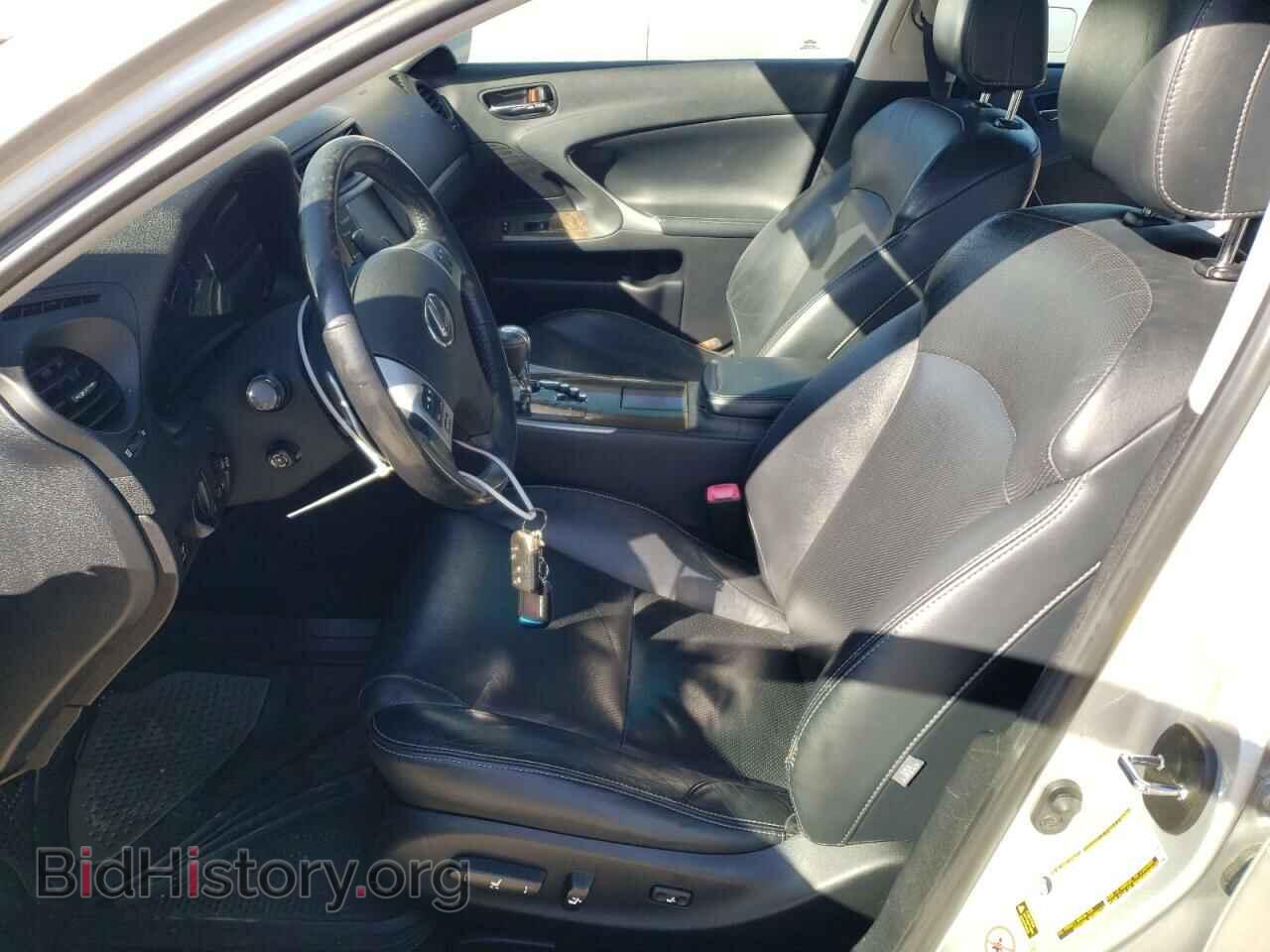 2011 LEXUS IS - VIN: JTHCF5C21B5045653 - Photo 7