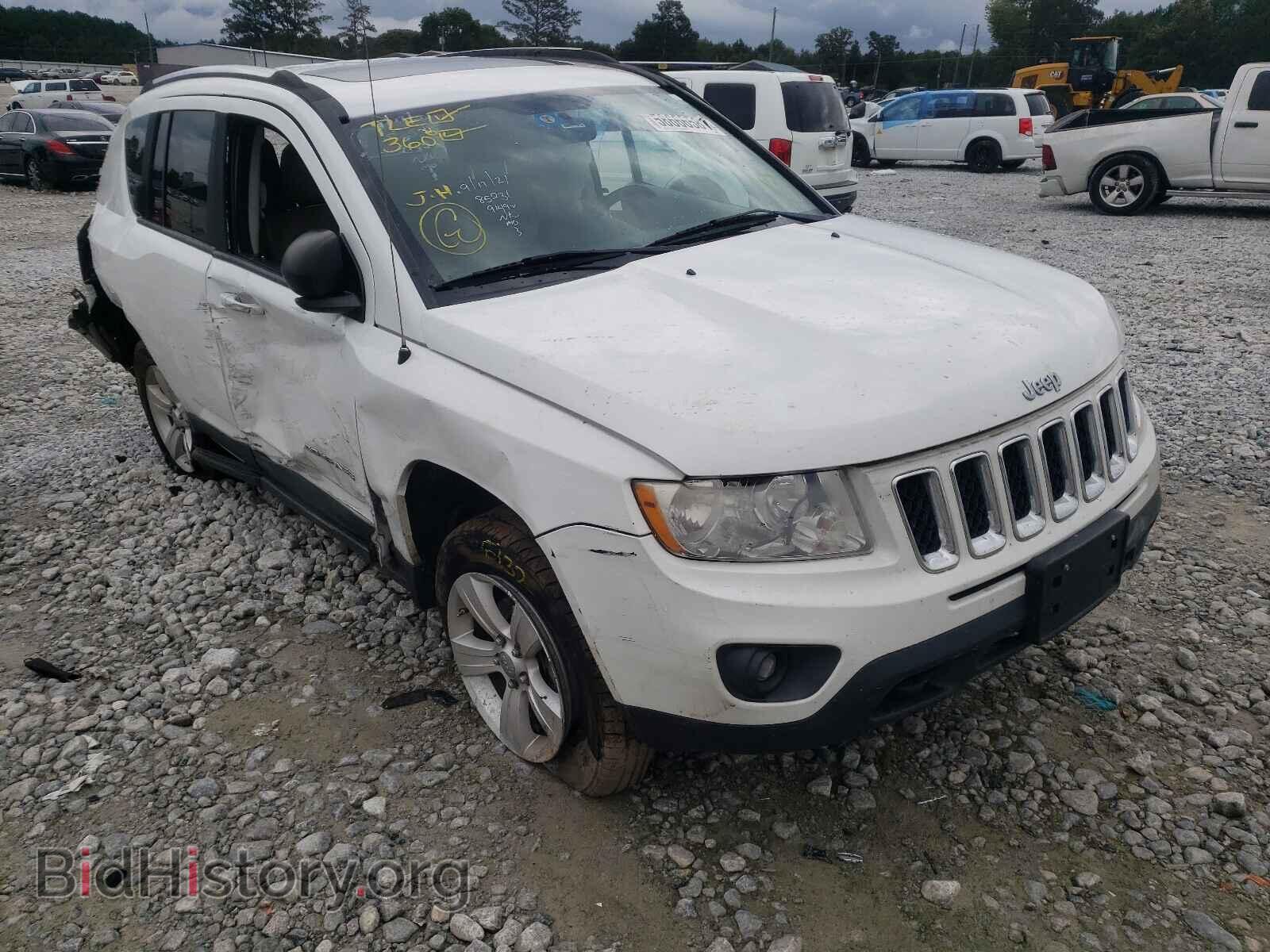 Photo 1J4NF5FB0BD259149 - JEEP COMPASS 2011