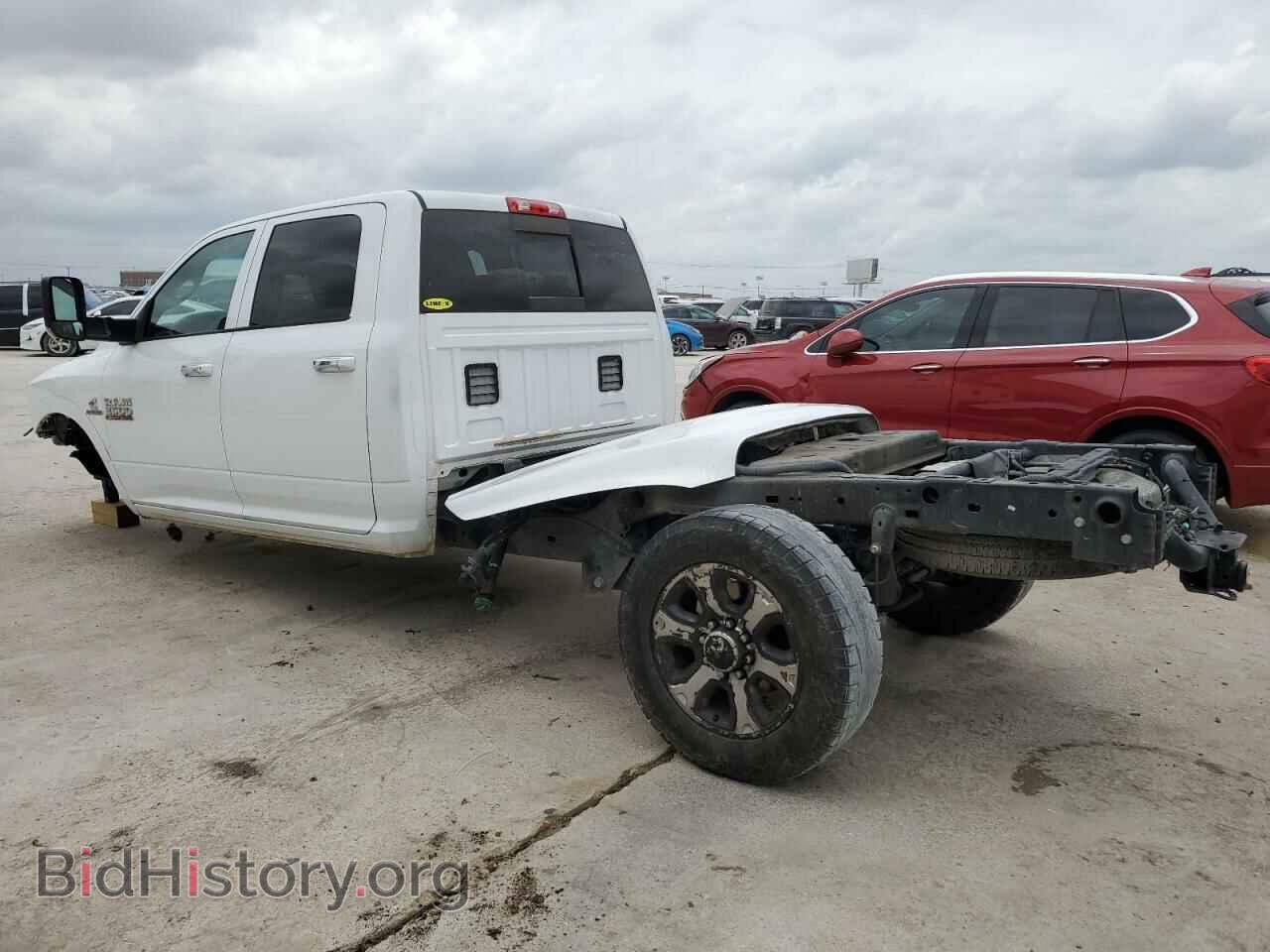 2018 RAM All Models - VIN: 3C6UR5JL7JG191658 - Photo 2
