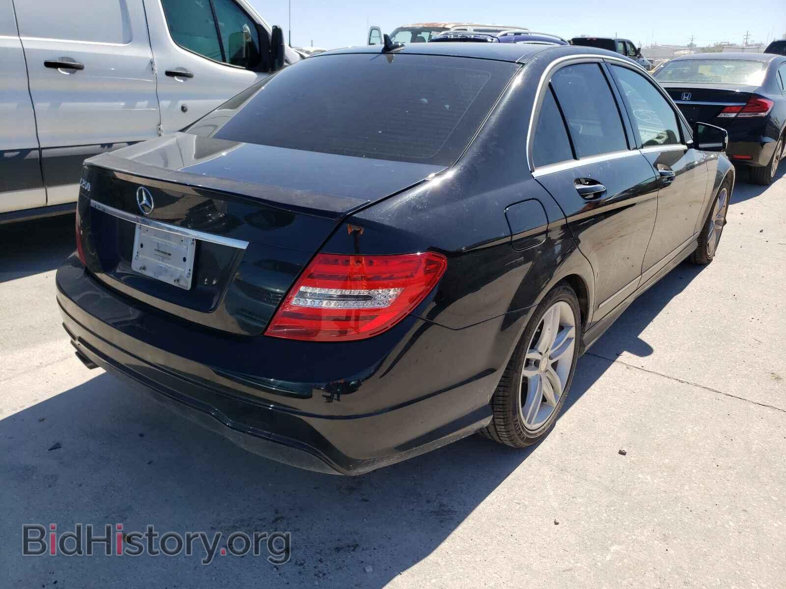 2014 MERCEDES-BENZ C-CLASS - VIN: WDDGF4HB4EA940450 - Фото 4