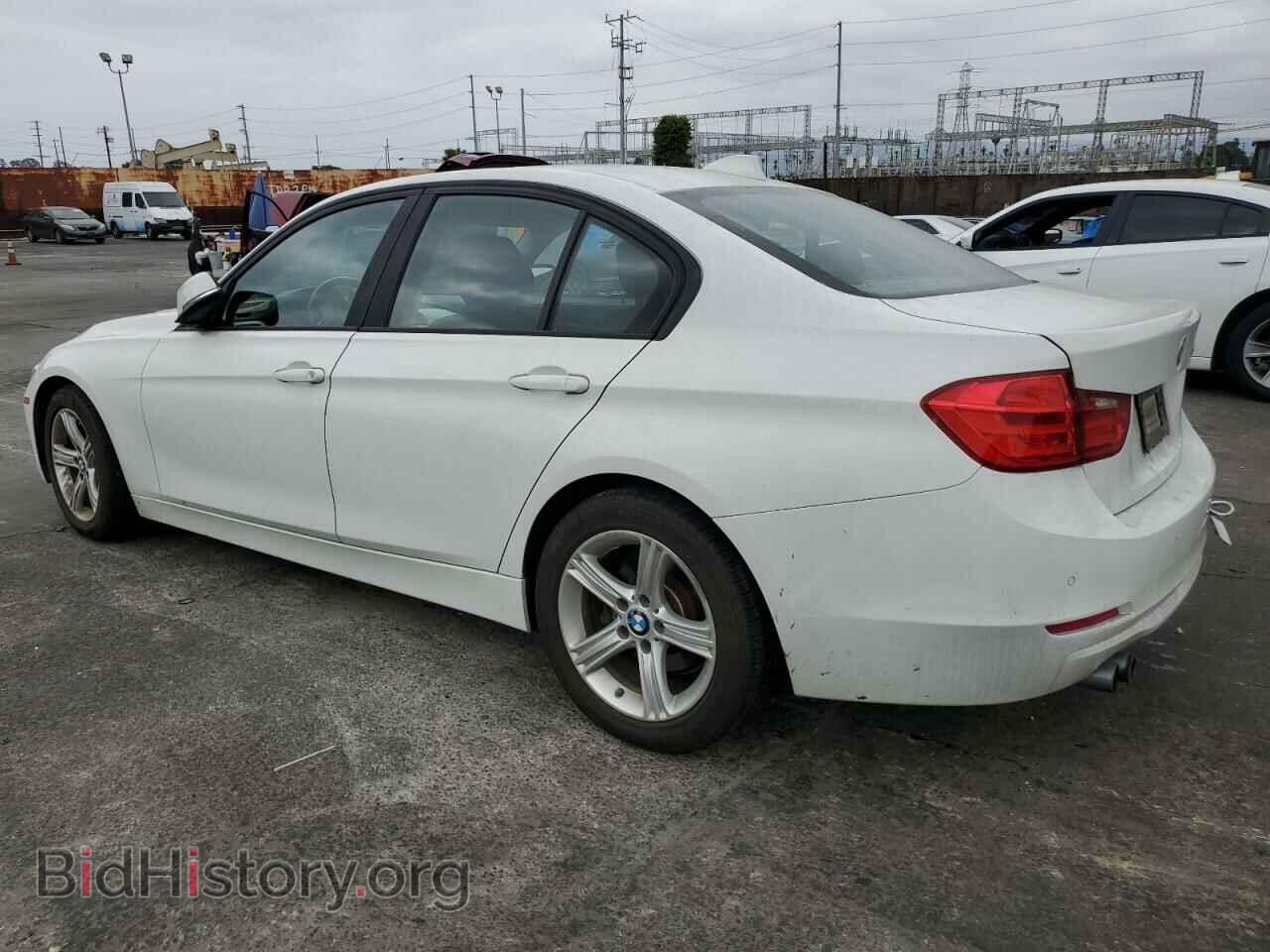 2013 BMW 3 SERIES - VIN: WBA3C1G59DNR44705 - Фото 2