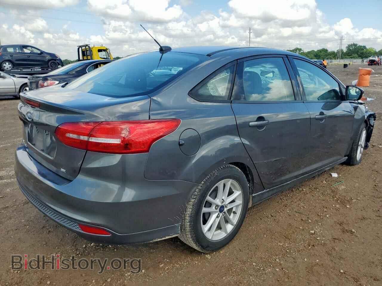 2017 FORD FOCUS - VIN: 1FADP3F23HL332523 - Фото 3