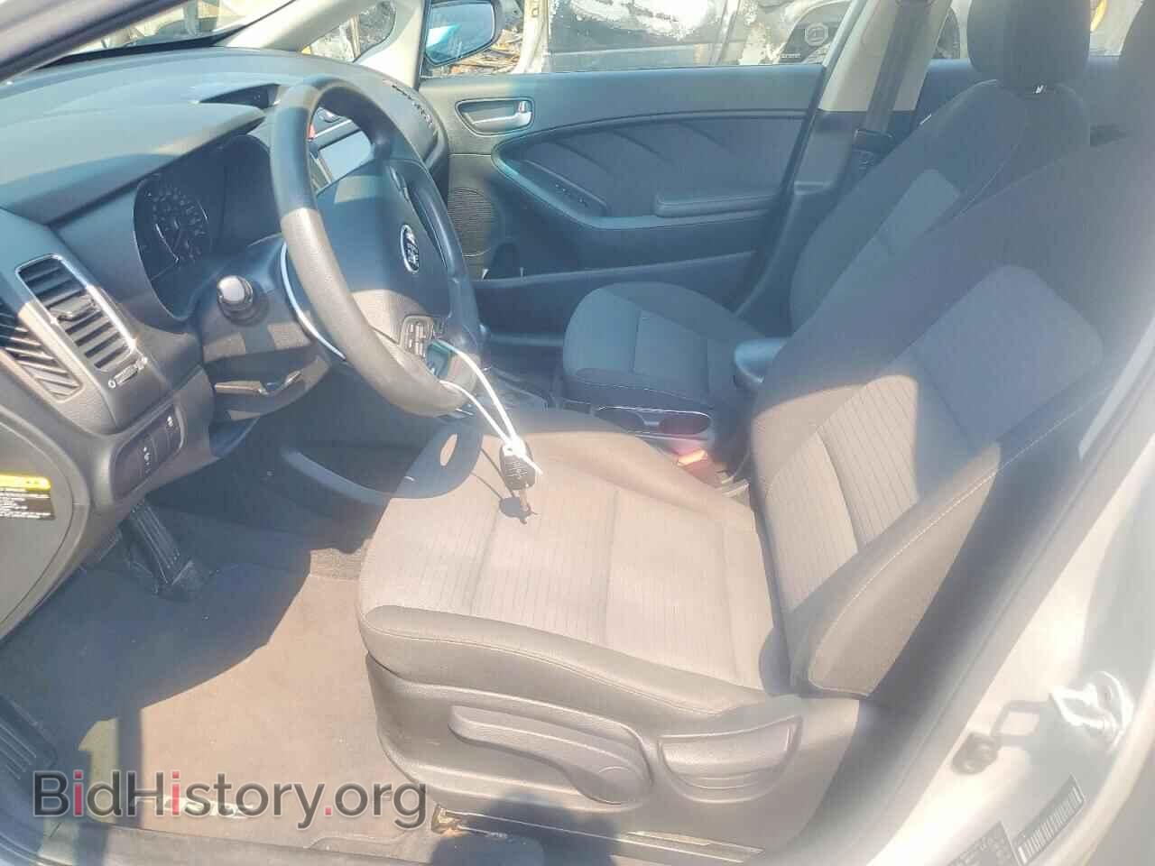2017 KIA FORTE - VIN: 3KPFL4A77HE120675 - Photo 7
