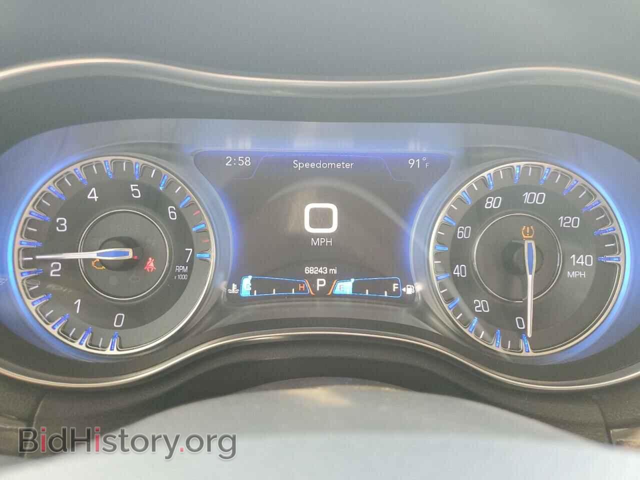 2018 CHRYSLER 300 - VIN: 2C3CCAEG3JH319829 - Фото 9