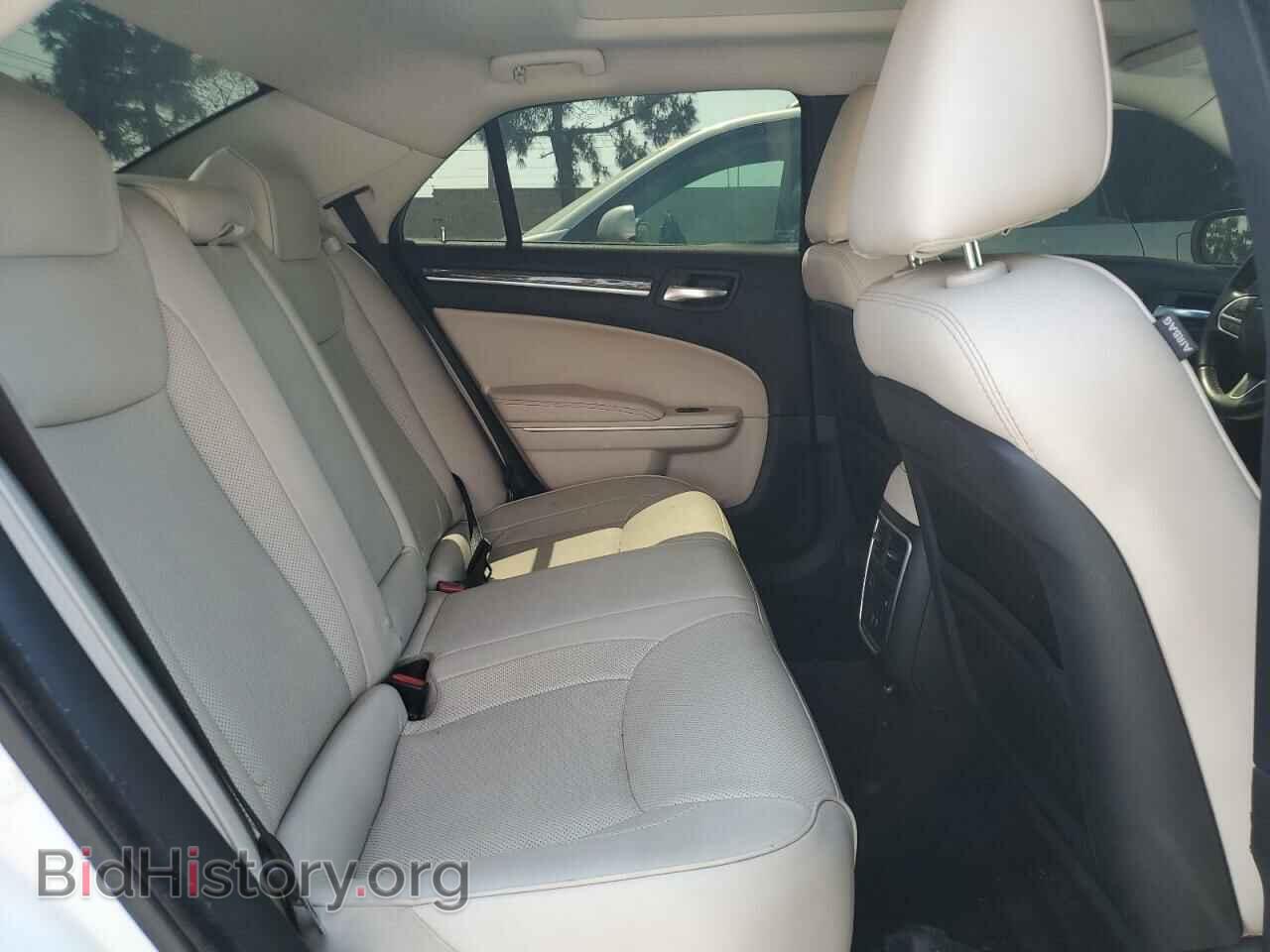 2018 CHRYSLER 300 - VIN: 2C3CCAEG3JH319829 - Фото 10