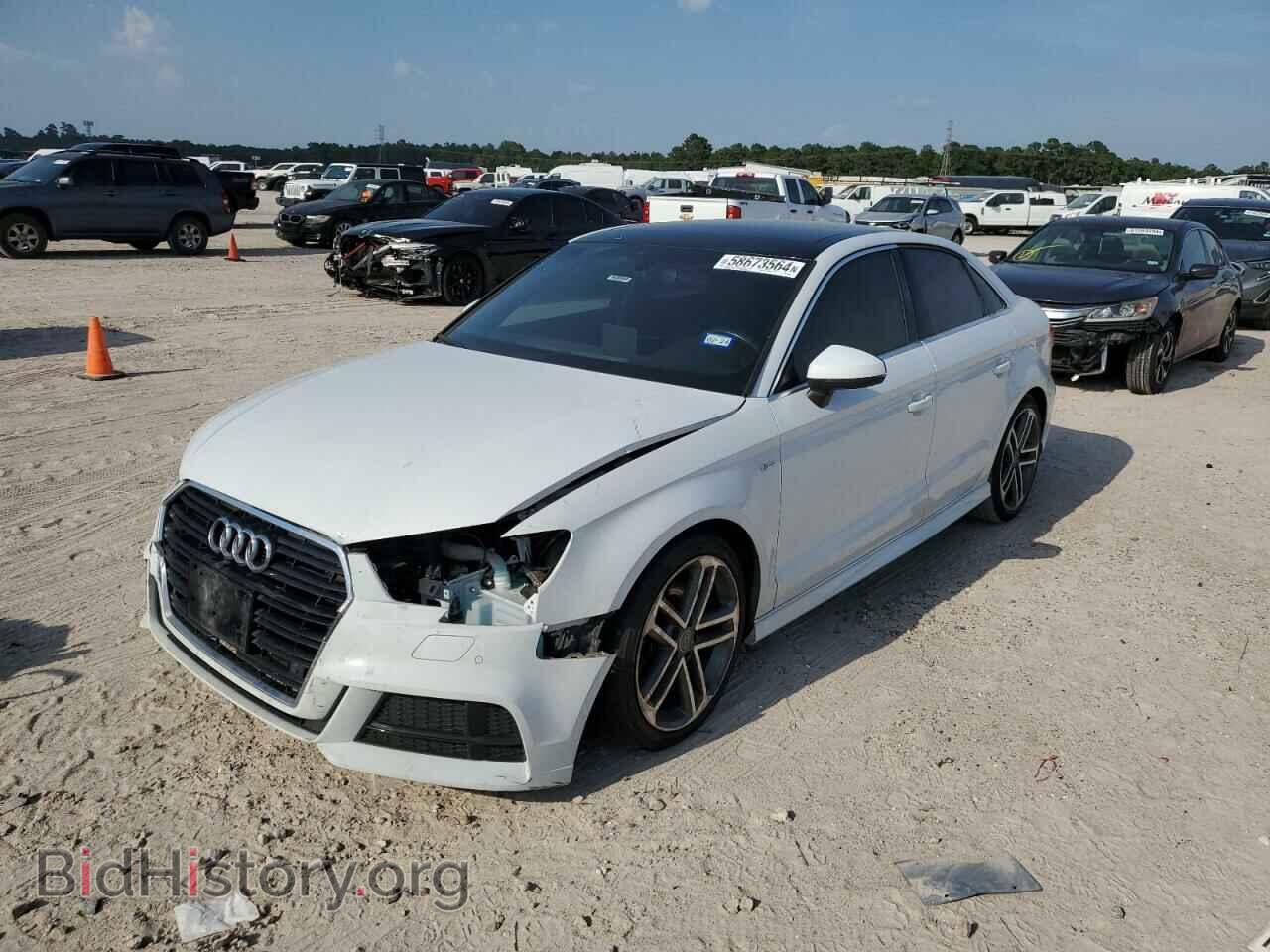 Фотография WAUGUGFF6H1038925 - AUDI A3 2017