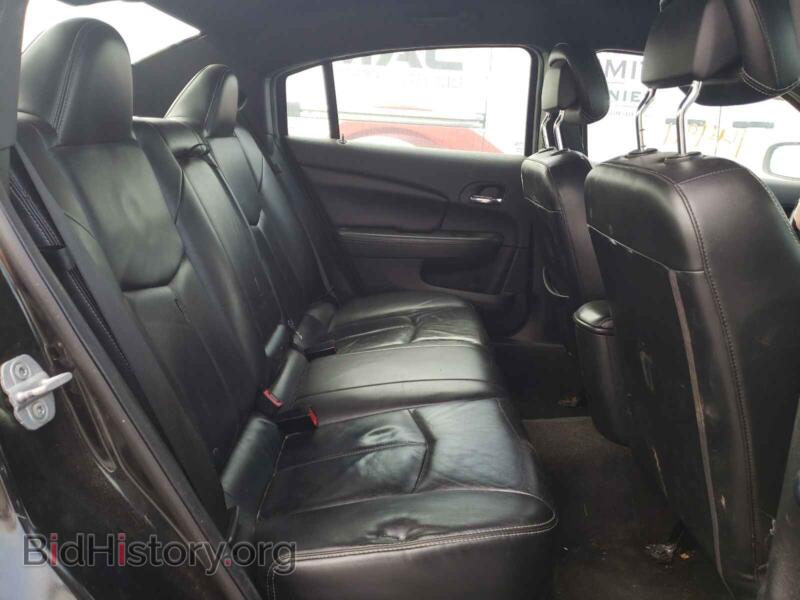 2013 Chrysler 200 (VIN 1C3CCBCG9DN556443) — photo 6 of 10