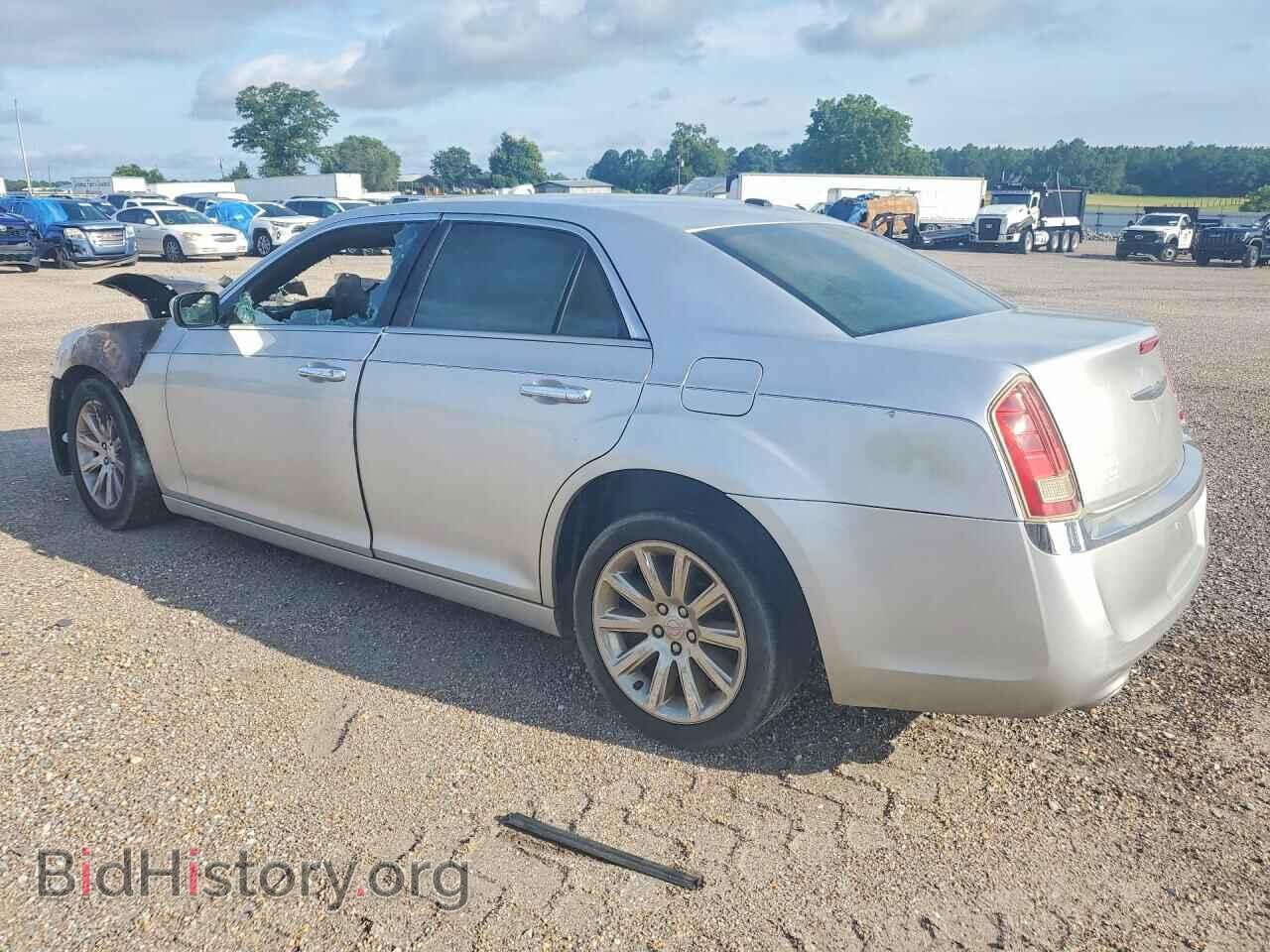 2012 CHRYSLER 300 - VIN: 2C3CCACG8CH309089 - Photo 2