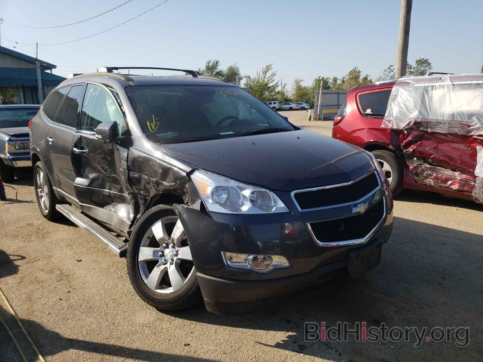 Photo 1GNKRGED7CJ415728 - CHEVROLET TRAVERSE 2012