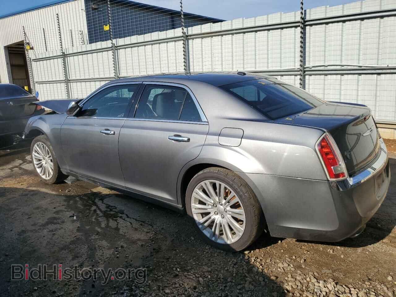 2011 CHRYSLER 300 - VIN: 2C3CA6CT6BH592235 - Фото 2