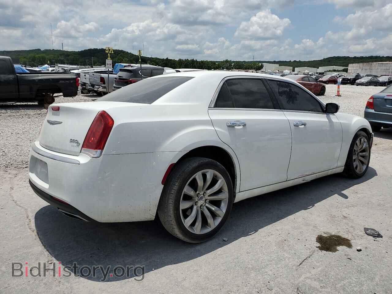 2017 CHRYSLER 300 - VIN: 2C3CCAET3HH541794 - Фото 3