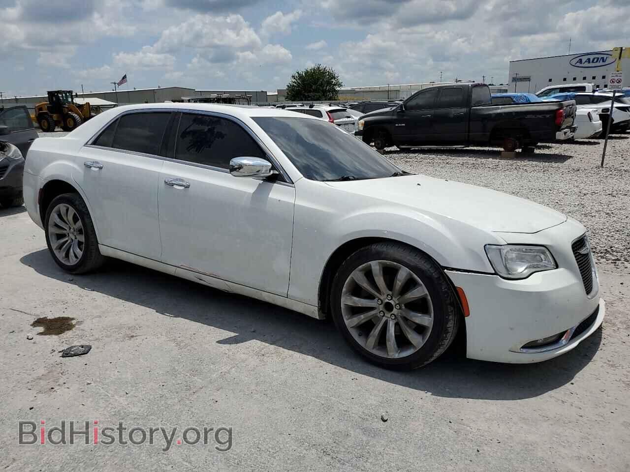 2017 CHRYSLER 300 - VIN: 2C3CCAET3HH541794 - Фото 4