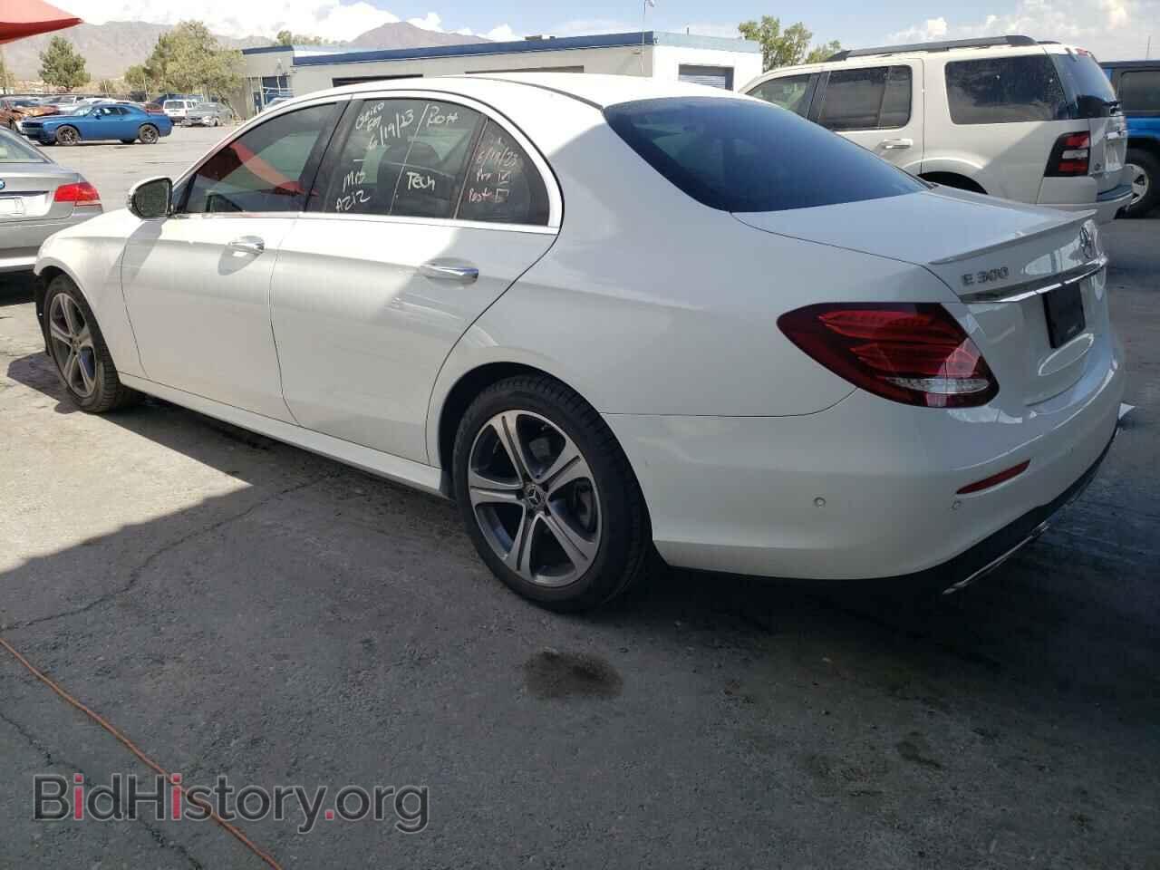 2018 MERCEDES-BENZ E-CLASS - VIN: WDDZF4JB0JA378821 - Фото 2