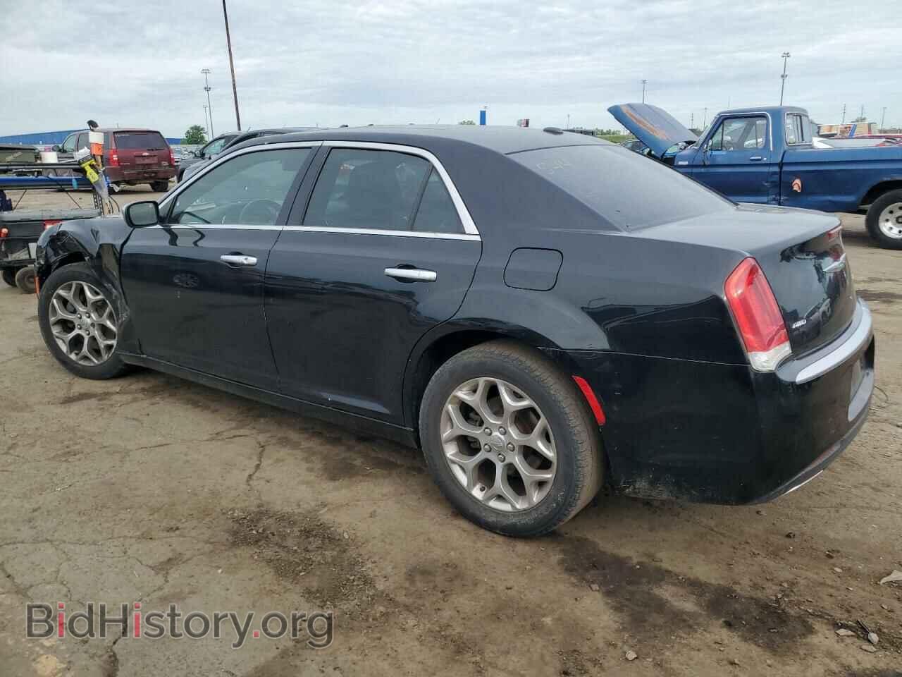 2017 CHRYSLER 300 - VIN: 2C3CCASG7HH529901 - Фото 2