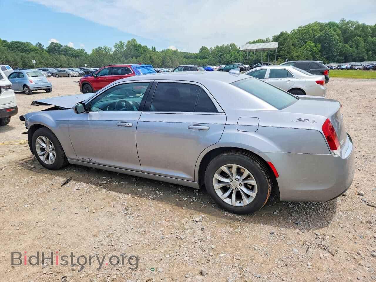 2016 CHRYSLER 300 - VIN: 2C3CCAAG8GH235424 - Фото 2