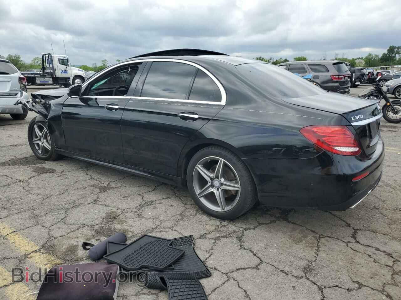 2017 MERCEDES-BENZ E-CLASS - VIN: WDDZF4KB5HA045524 - Фото 2