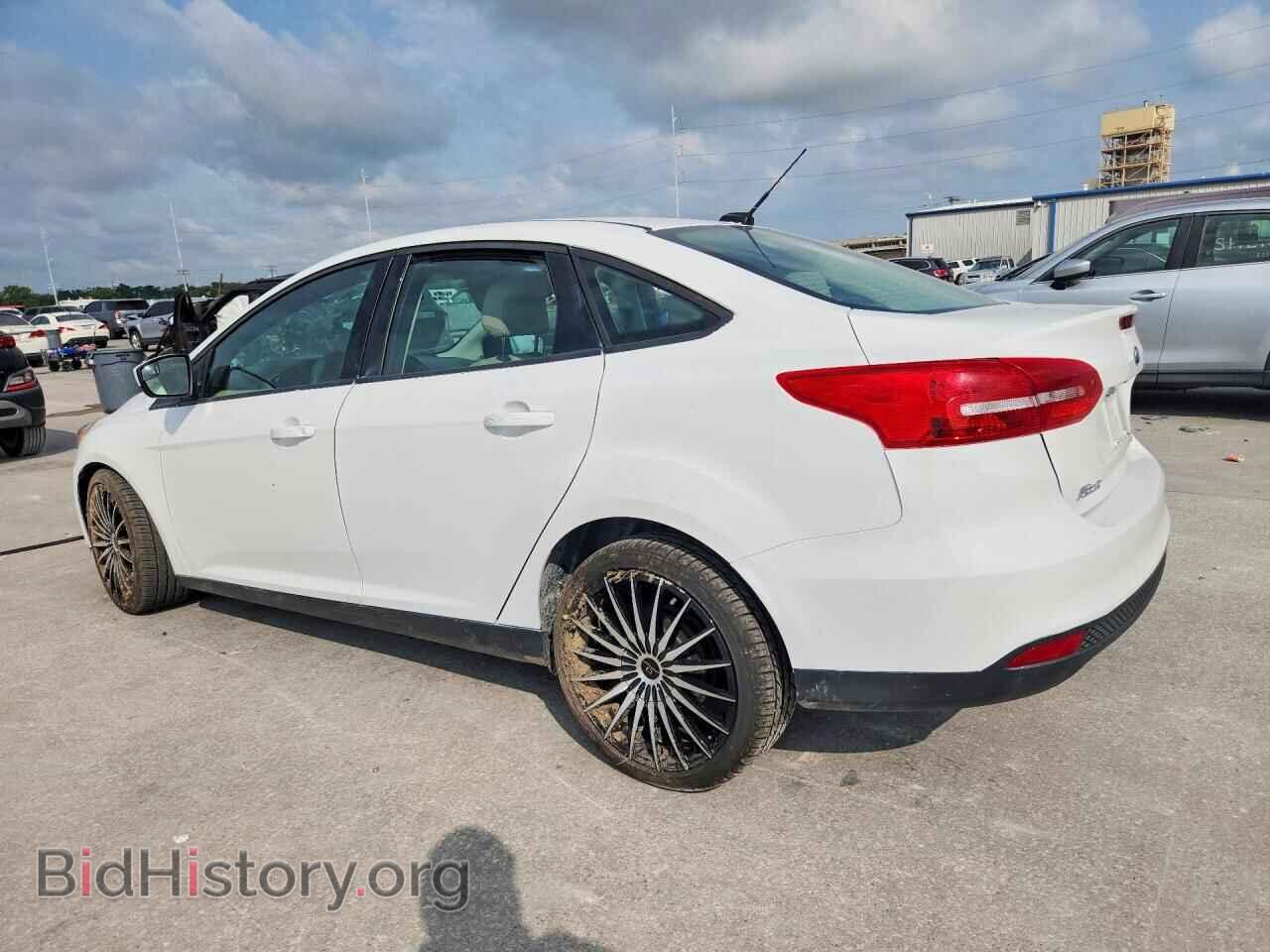 2018 FORD FOCUS - VIN: 1FADP3F21JL206537 - Фото 2