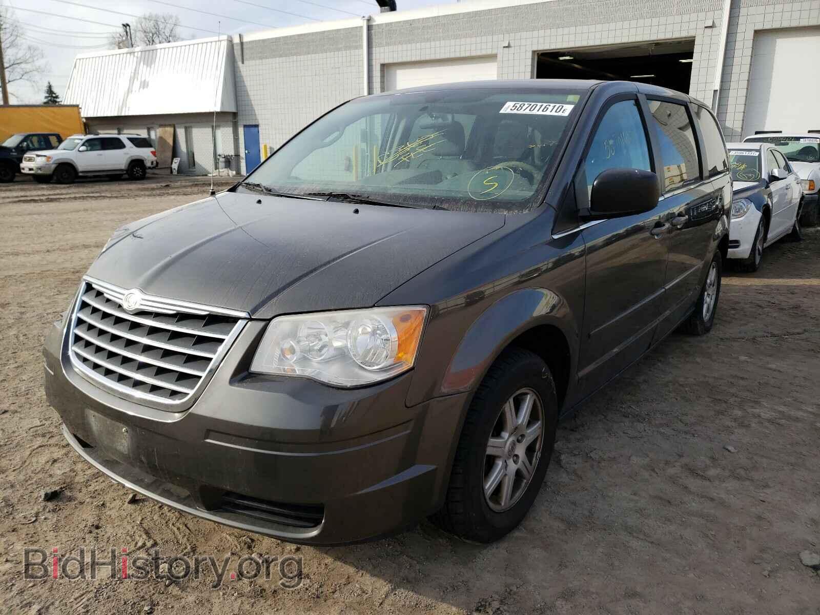 2010 CHRYSLER MINIVAN - VIN: 2A4RR2D11AR340352 - Фото 2