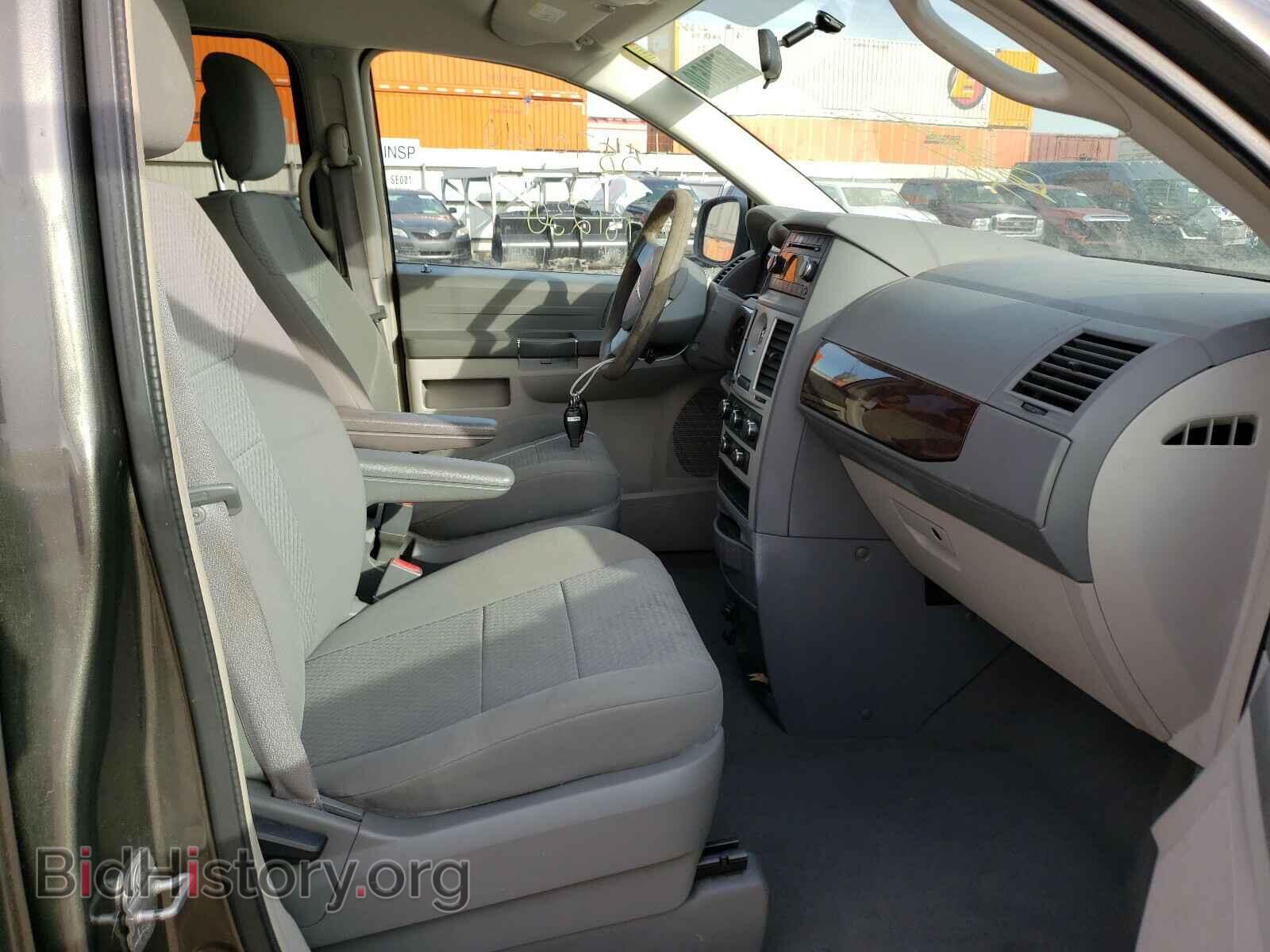 2010 CHRYSLER MINIVAN - VIN: 2A4RR2D11AR340352 - Фото 5