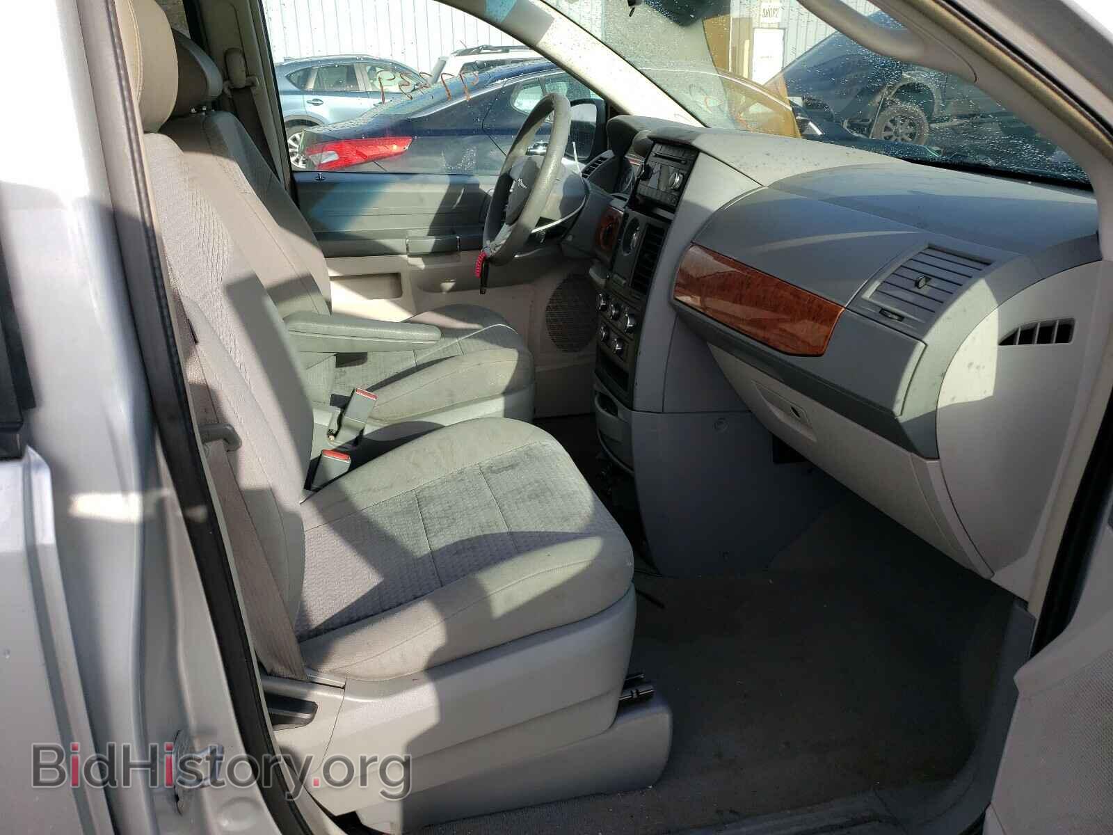2008 CHRYSLER MINIVAN - VIN: 2A8HR44H98R721847 - Фото 5