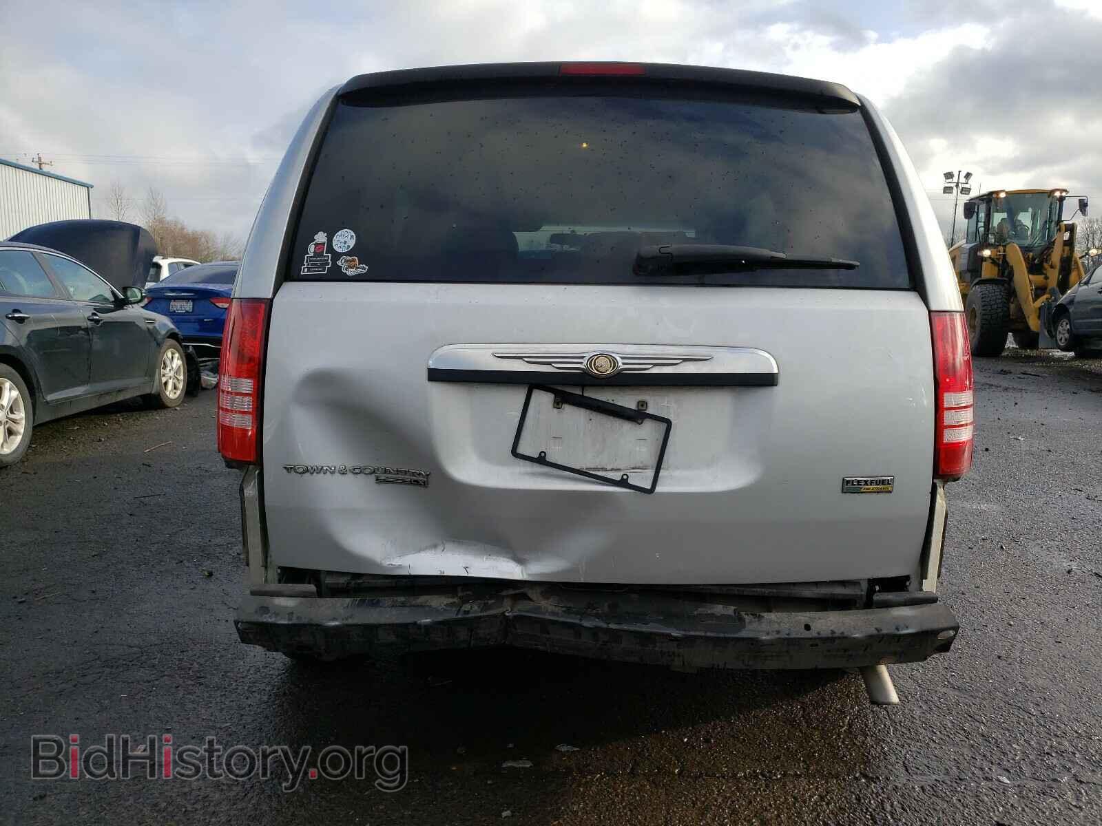 2008 CHRYSLER MINIVAN - VIN: 2A8HR44H98R721847 - Фото 9