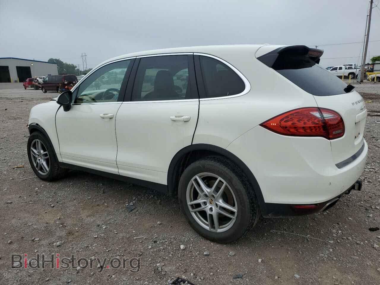2011 PORSCHE CAYENNE - VIN: WP1AB2A26BLA43543 - Photo 2