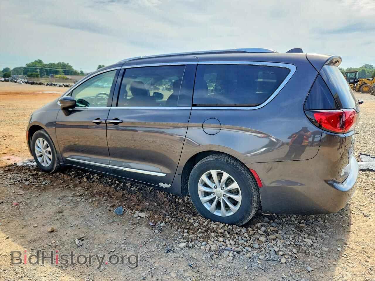 2019 CHRYSLER PACIFICA - VIN: 2C4RC1BG5KR668724 - Фото 2