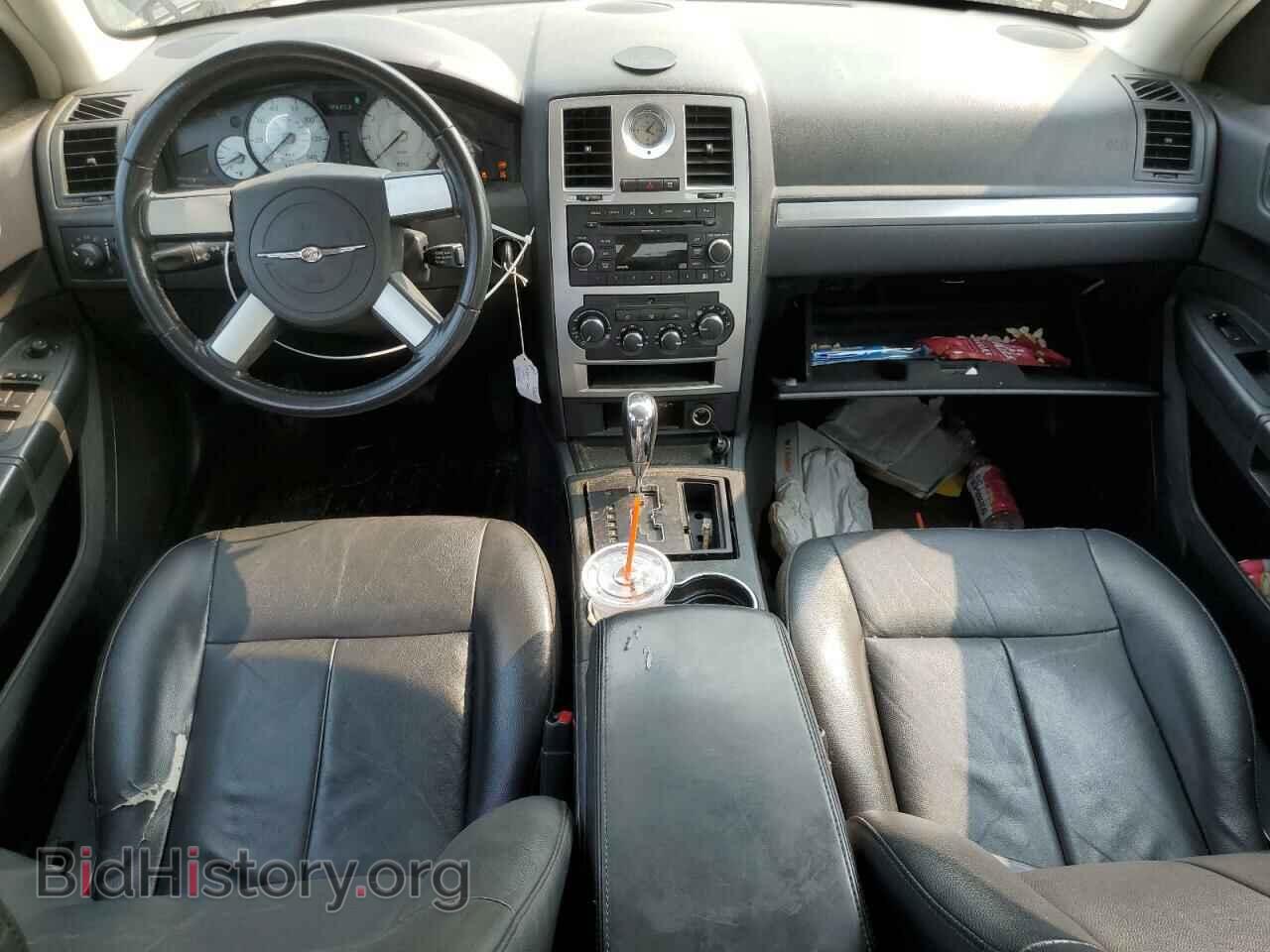2010 CHRYSLER 300 - VIN: 2C3CA5CV2AH220840 - Фото 8