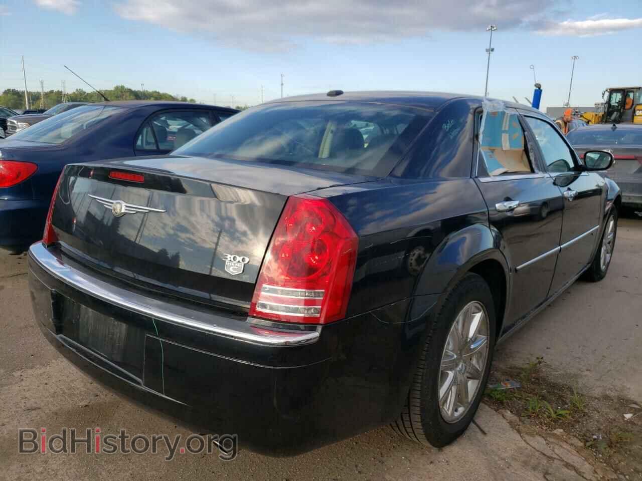 2009 CHRYSLER 300 - VIN: 2C3KA63T79H608660 - Фото 4