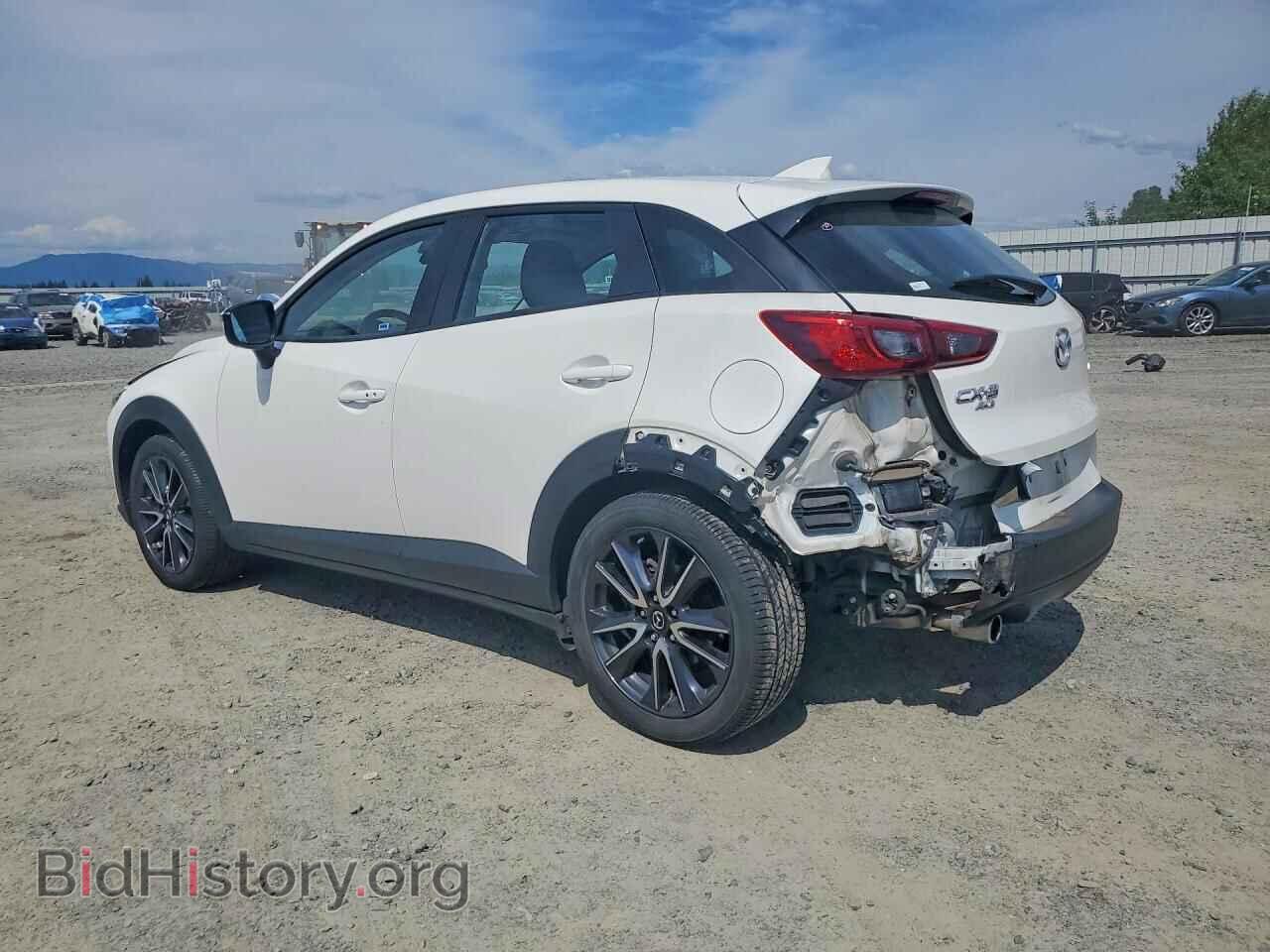 2018 MAZDA CX-3 - VIN: JM1DKFC76J0327575 - Photo 2