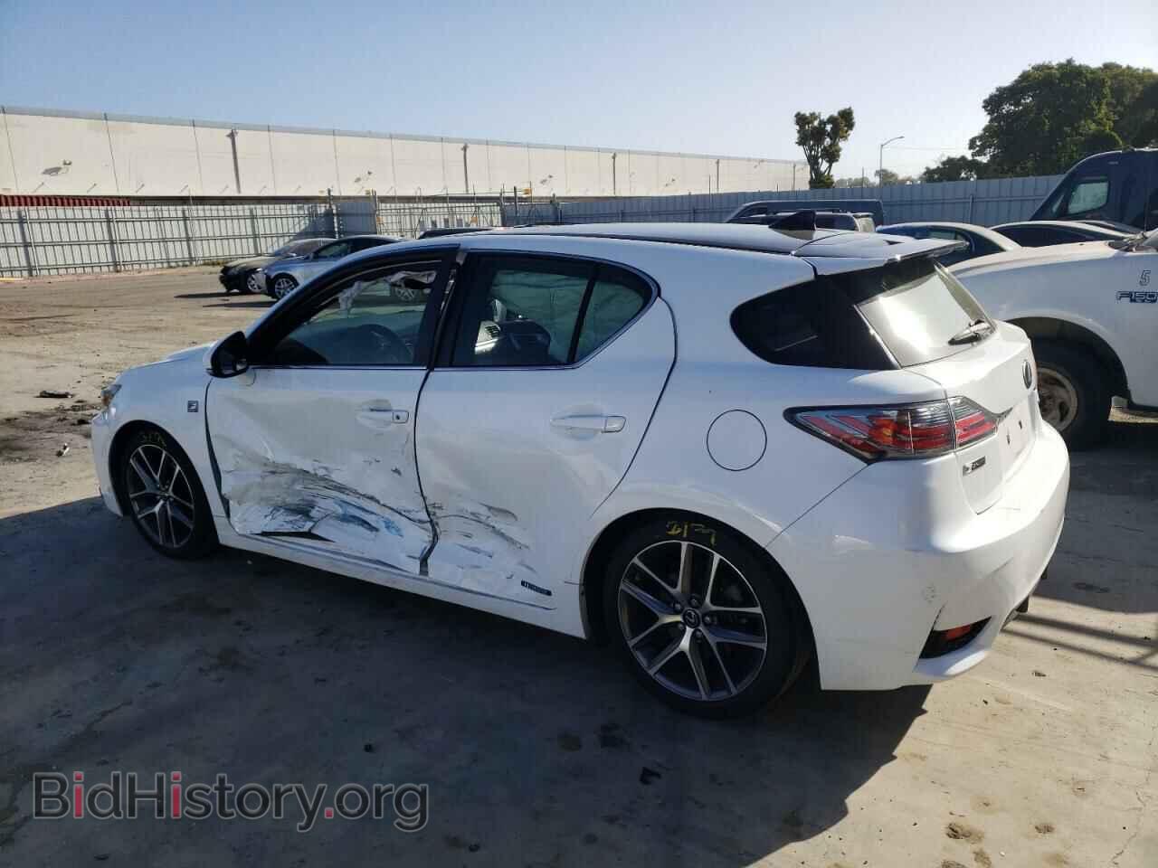 2015 LEXUS CT 200 - VIN: JTHKD5BH1F2212902 - Photo 2