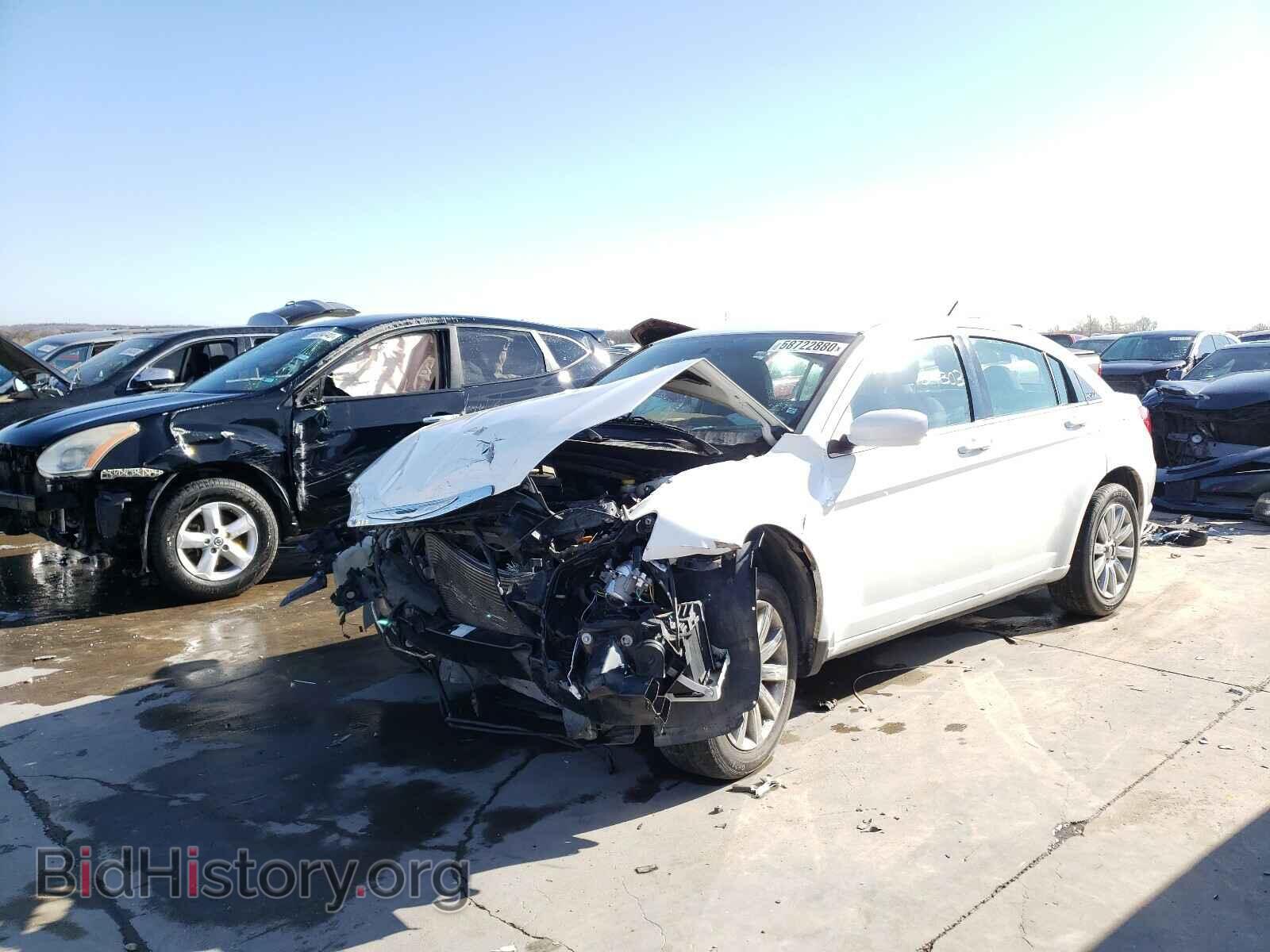 2013 CHRYSLER 200 - VIN: 1C3CCBBB9DN743624 - Фото 2