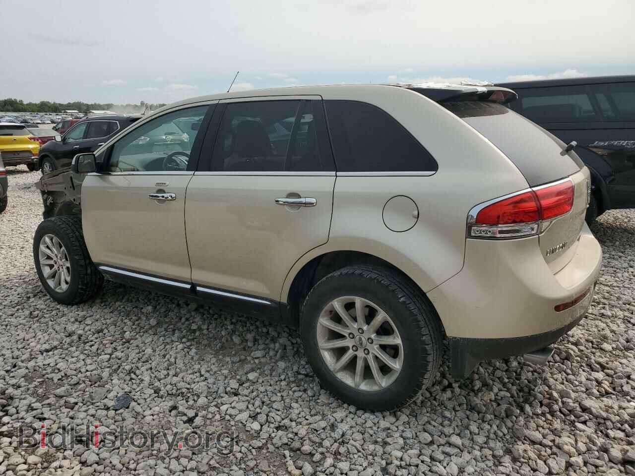 2011 LINCOLN MKX - VIN: 2LMDJ6JK4BBJ28745 - Фото 2