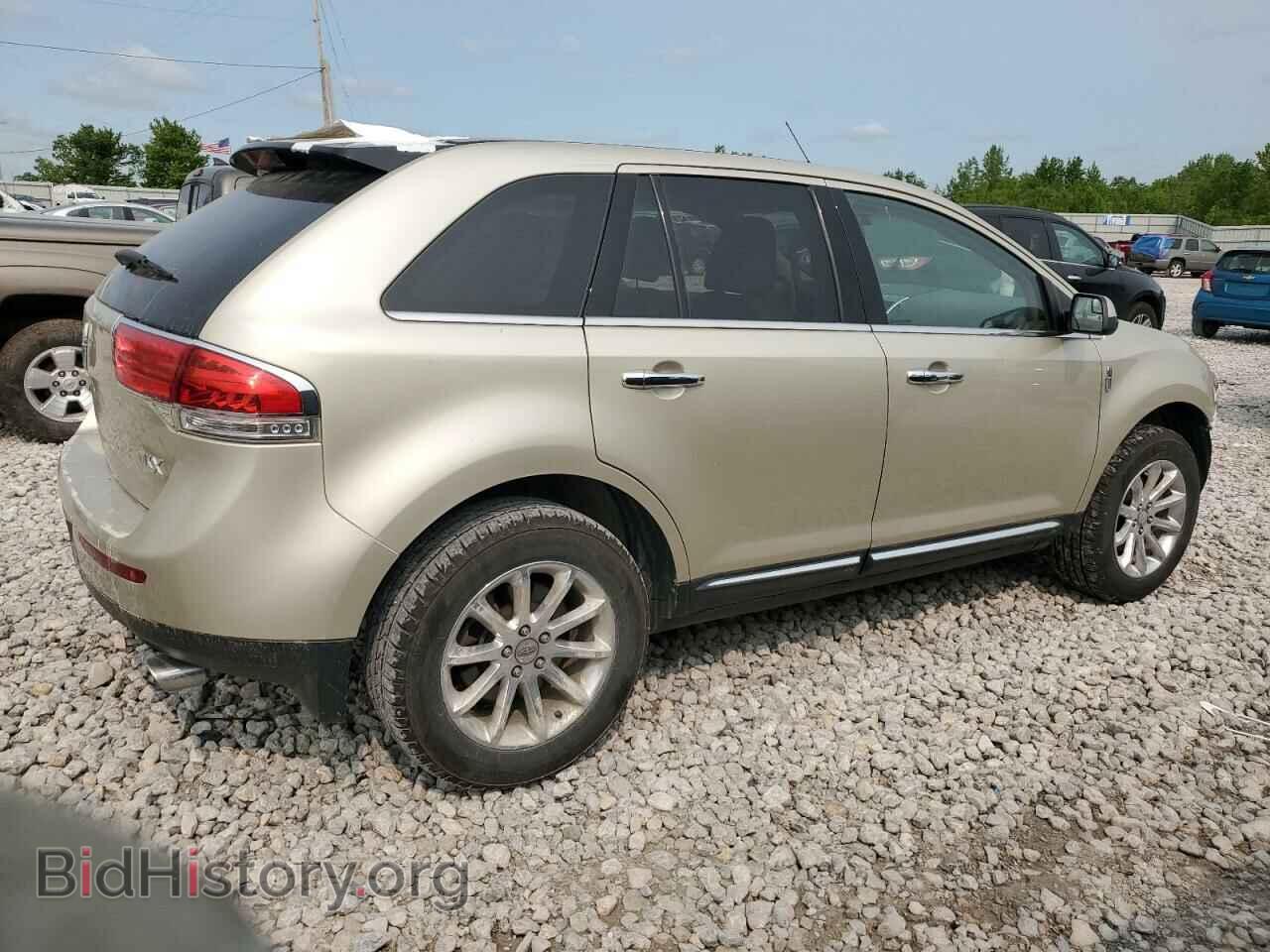 2011 LINCOLN MKX - VIN: 2LMDJ6JK4BBJ28745 - Фото 3