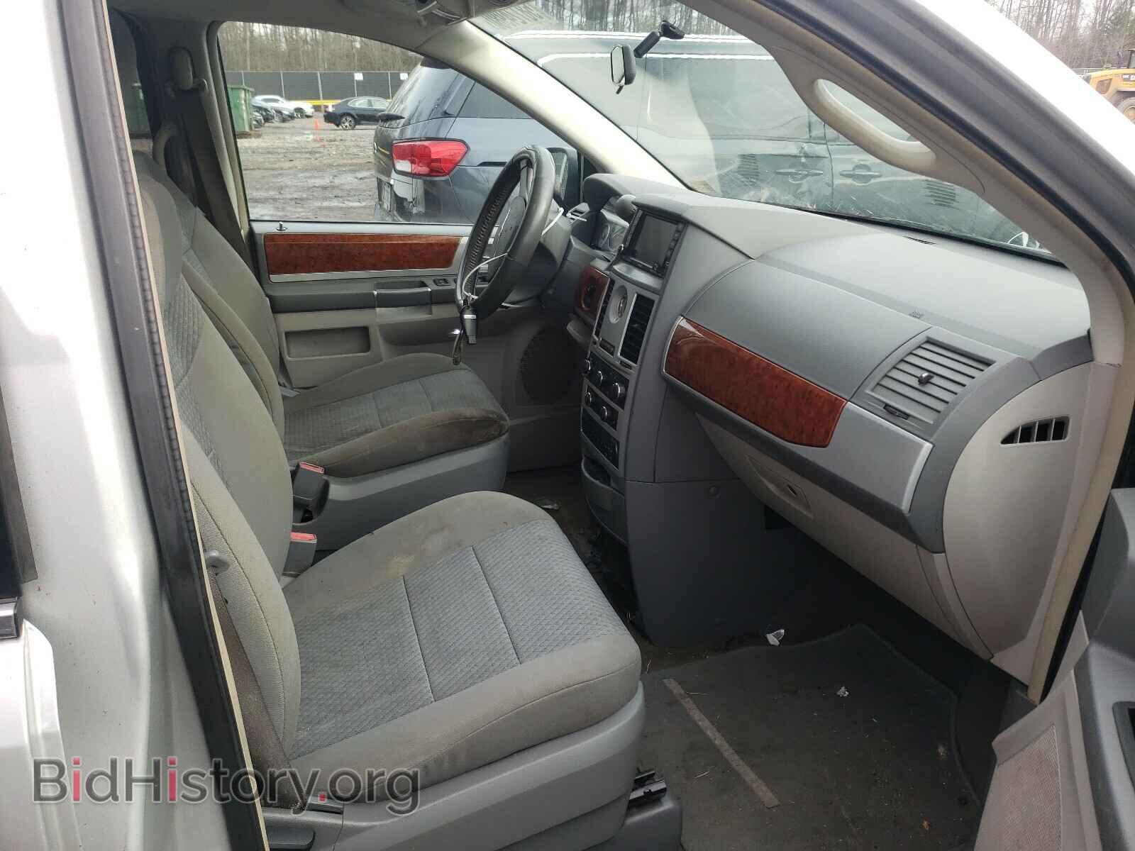 2009 CHRYSLER TOWN & C - VIN: 2A8HR54139R525929 - Фото 5