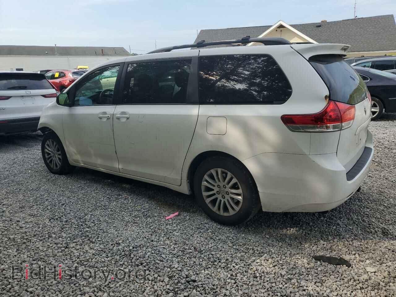 2011 TOYOTA All Models - VIN: 5TDYK3DC2BS121857 - Фото 2