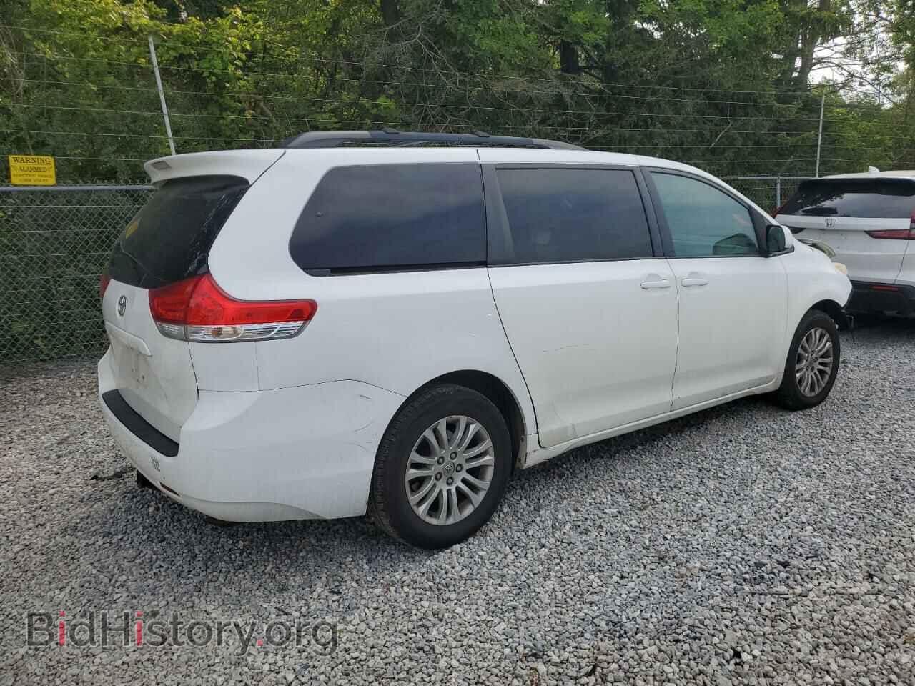 2011 TOYOTA All Models - VIN: 5TDYK3DC2BS121857 - Фото 3