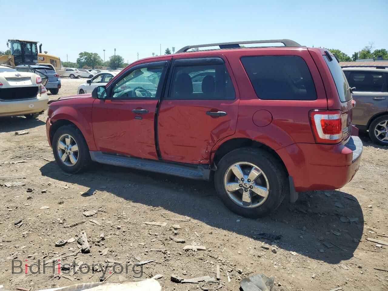 2010 FORD ESCAPE - VIN: 1FMCU0DG7AKA68211 - Photo 2